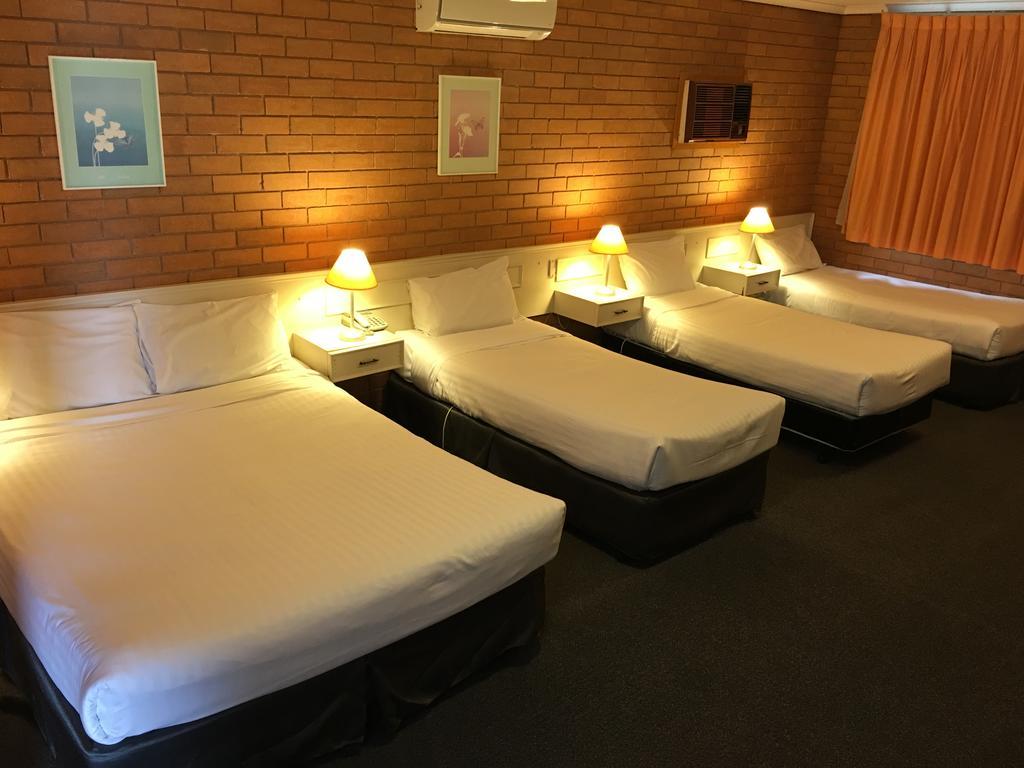 Essendon Motel Essendon North ภายนอก รูปภาพ