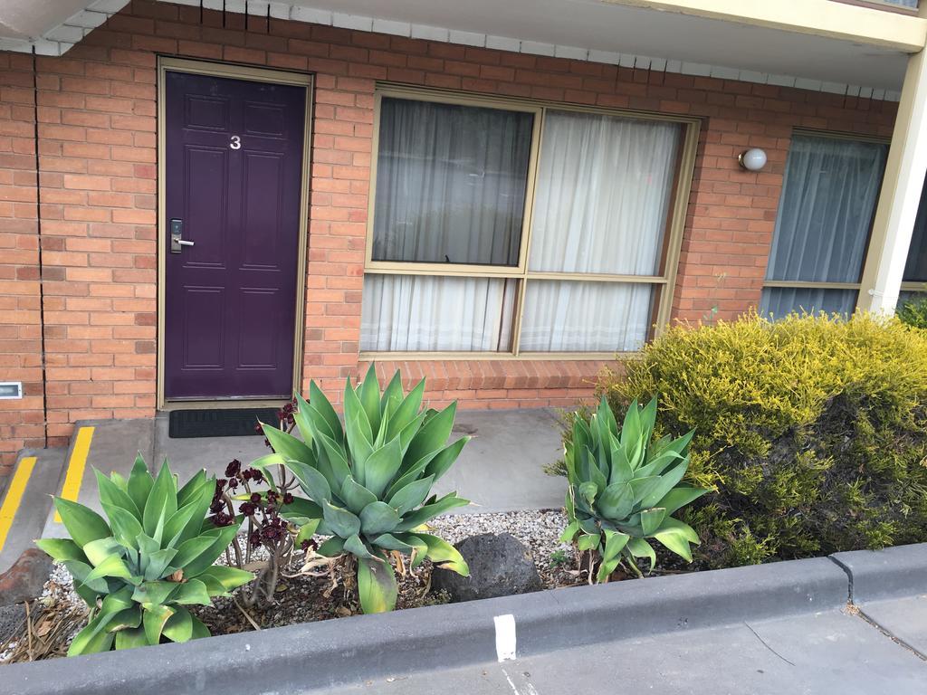 Essendon Motel Essendon North ภายนอก รูปภาพ