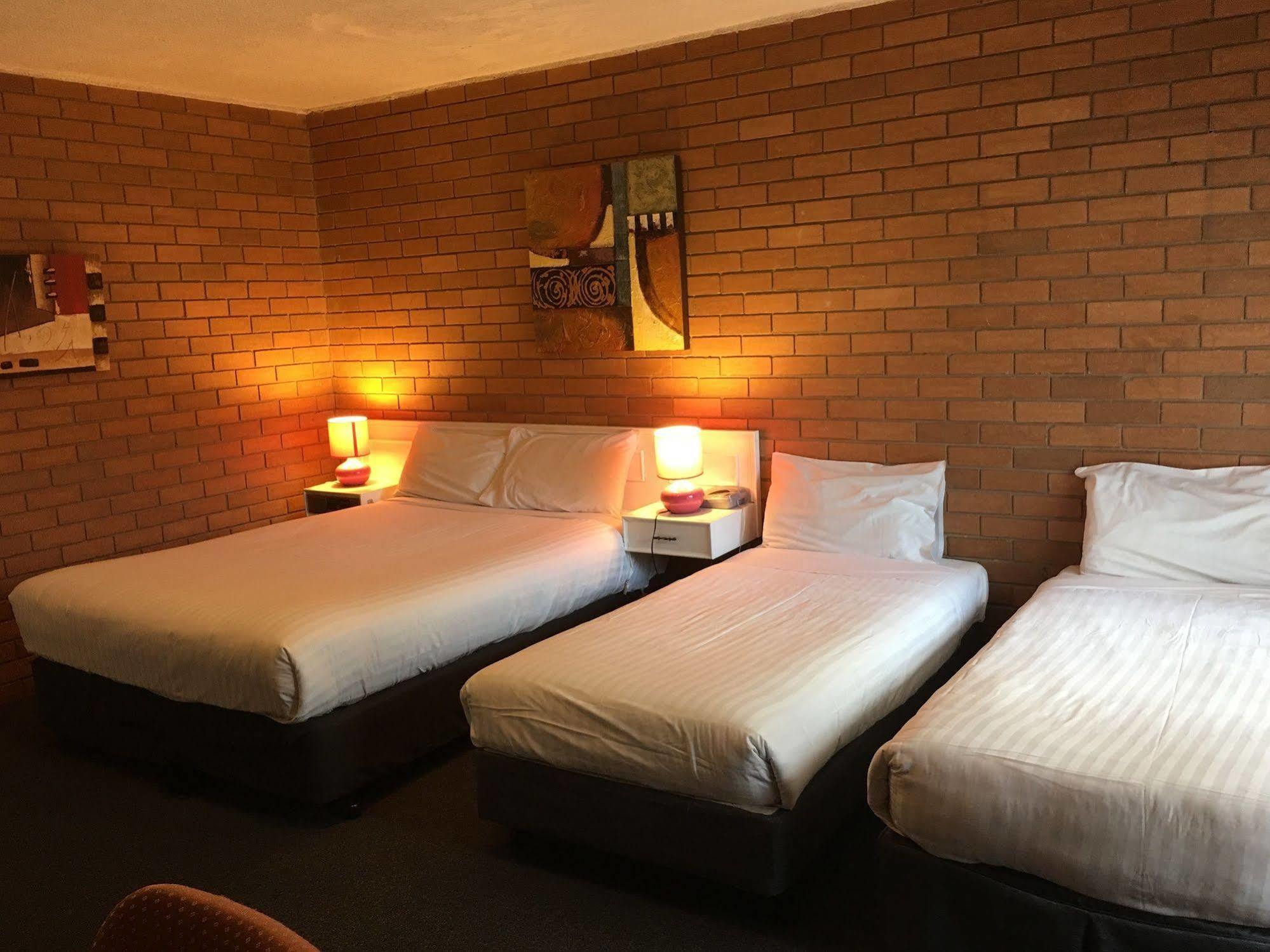 Essendon Motel Essendon North ภายนอก รูปภาพ